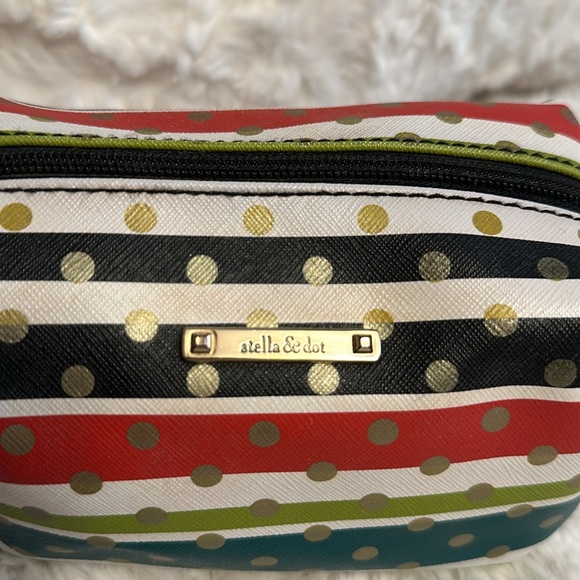 Stella & Dot Crazy Stripe Pouf Makeup Zipper Bag - Picture 2 of 10
